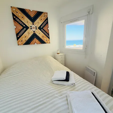 Appartement Le Sublime 5eme Terrasse Vue Piscine Avec Parking Privé Wifi Linge Et Ménage De Fin De Compris Canet-en-Roussillon